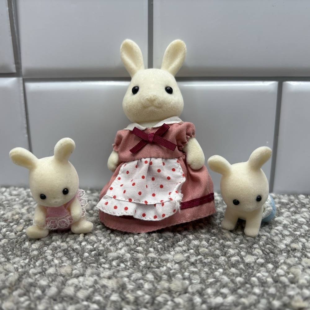 Sylvanian Families Rabbits Mother Babies Calico Critters Epoch Dolls EUC